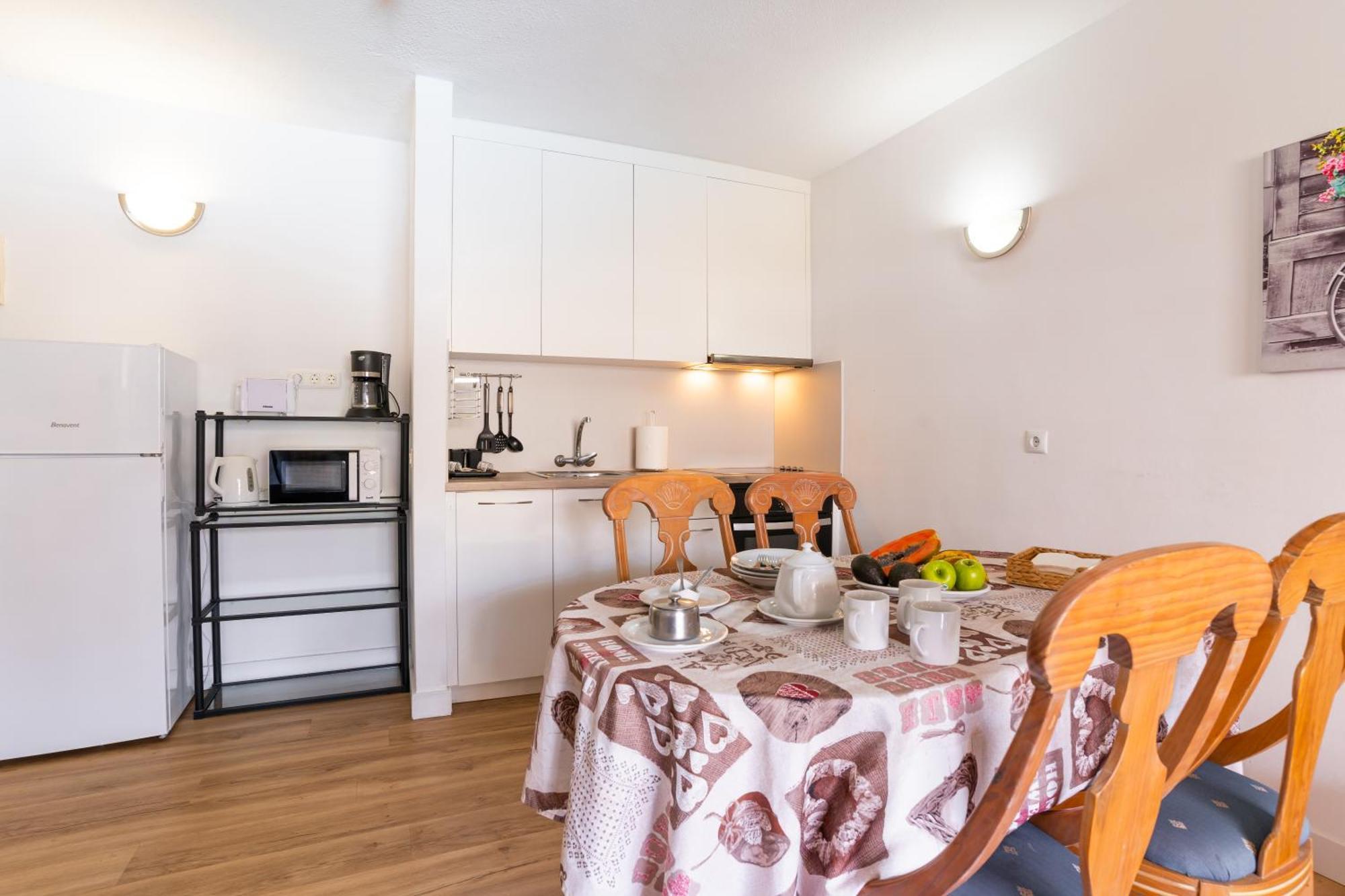 Oceanfront 2 Bedrooms Holiday Home In Tenerife South 산미겔데아보나 외부 사진